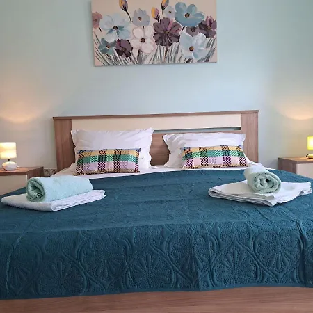 Apartment Small With A Sea View